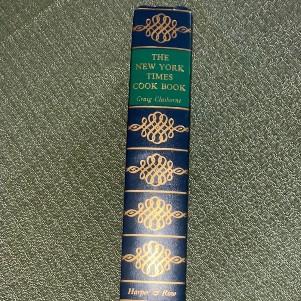 The New York Times Cook book By Craig Claiborne 1961 First Edition Hardback EUC